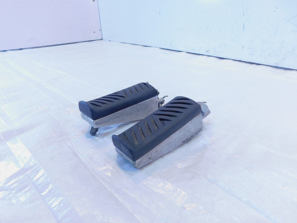 2000-2001 Victory V92 Sport Cruiser Front Right Footpeg Footrest Foot Peg Rest - C3 Cycle