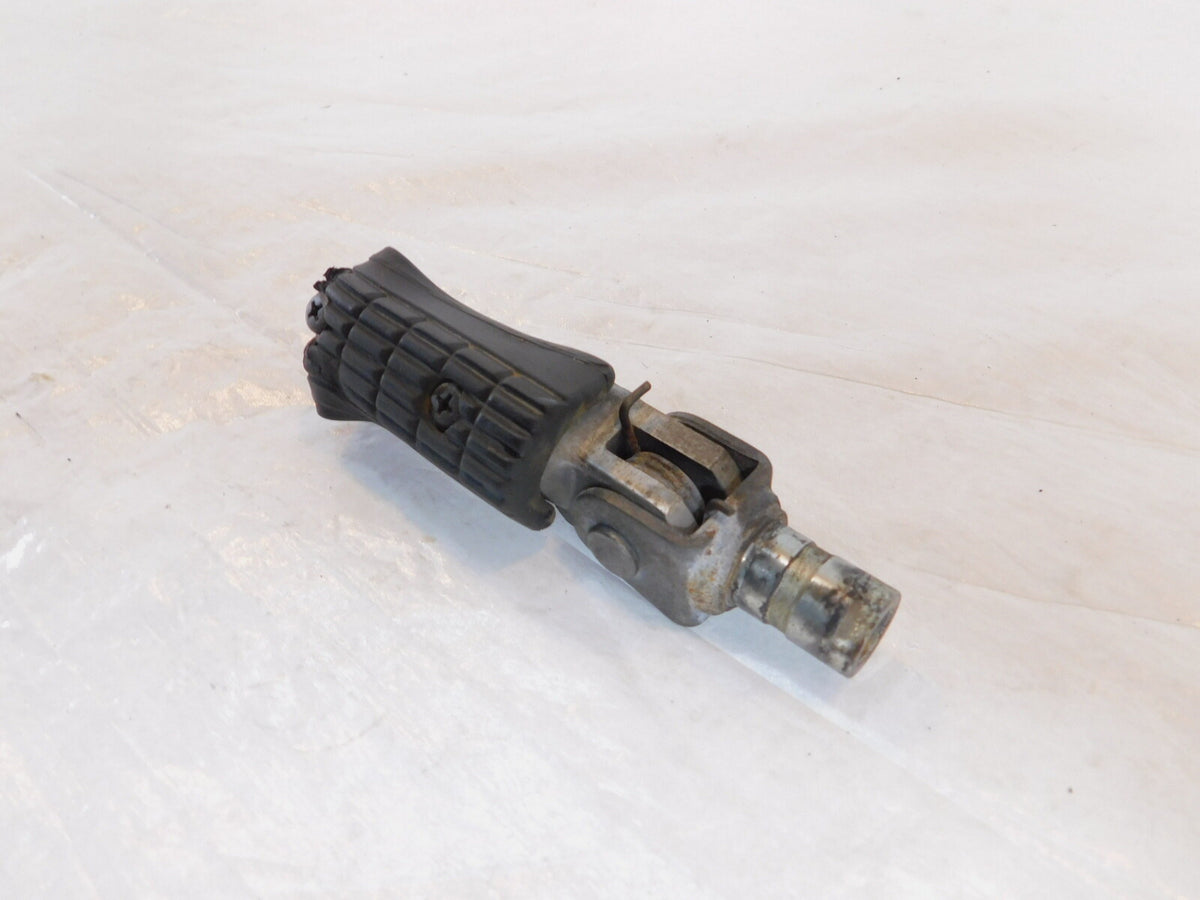 Yamaha FZR1000 Left Front Rider Driver Footpeg Footrest & Mount Clevis Bracket - C3 Cycle