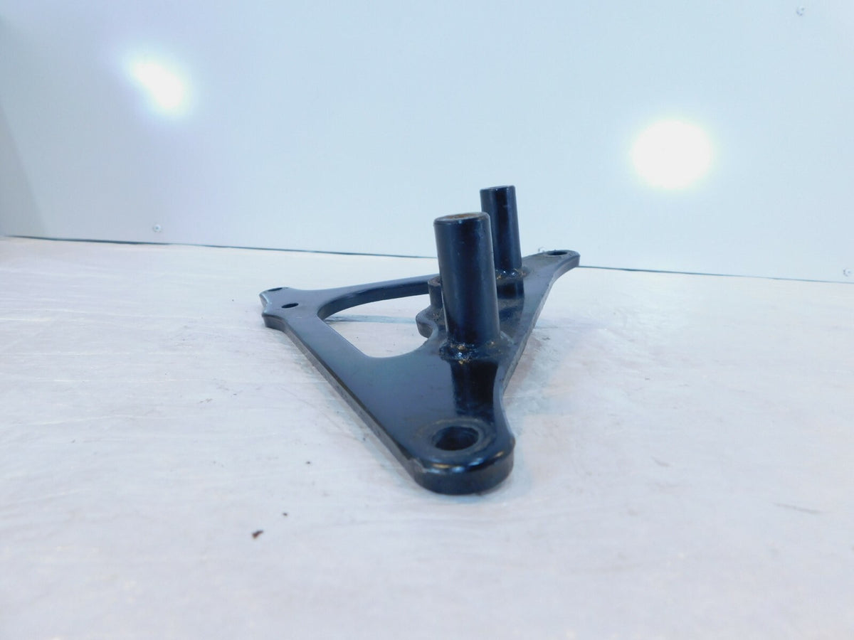 Kawasaki Vulcan 1600 VN1600 Classic Nomad Front Right Footboard Bracket Mount - C3 Cycle