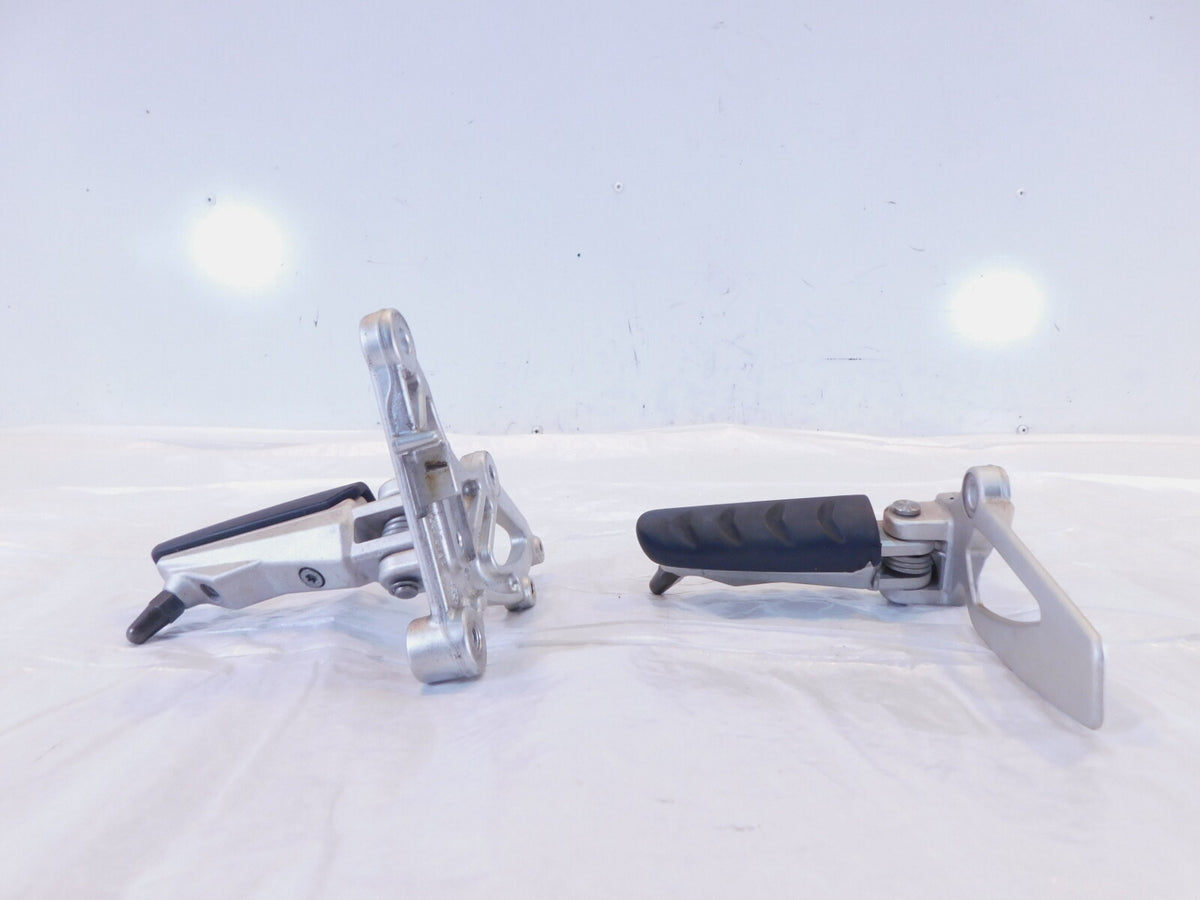 BMW R1200R R1200ST Front Right/Left Footrest Foot Pegs & Bracket Mount Plate - C3 Cycle