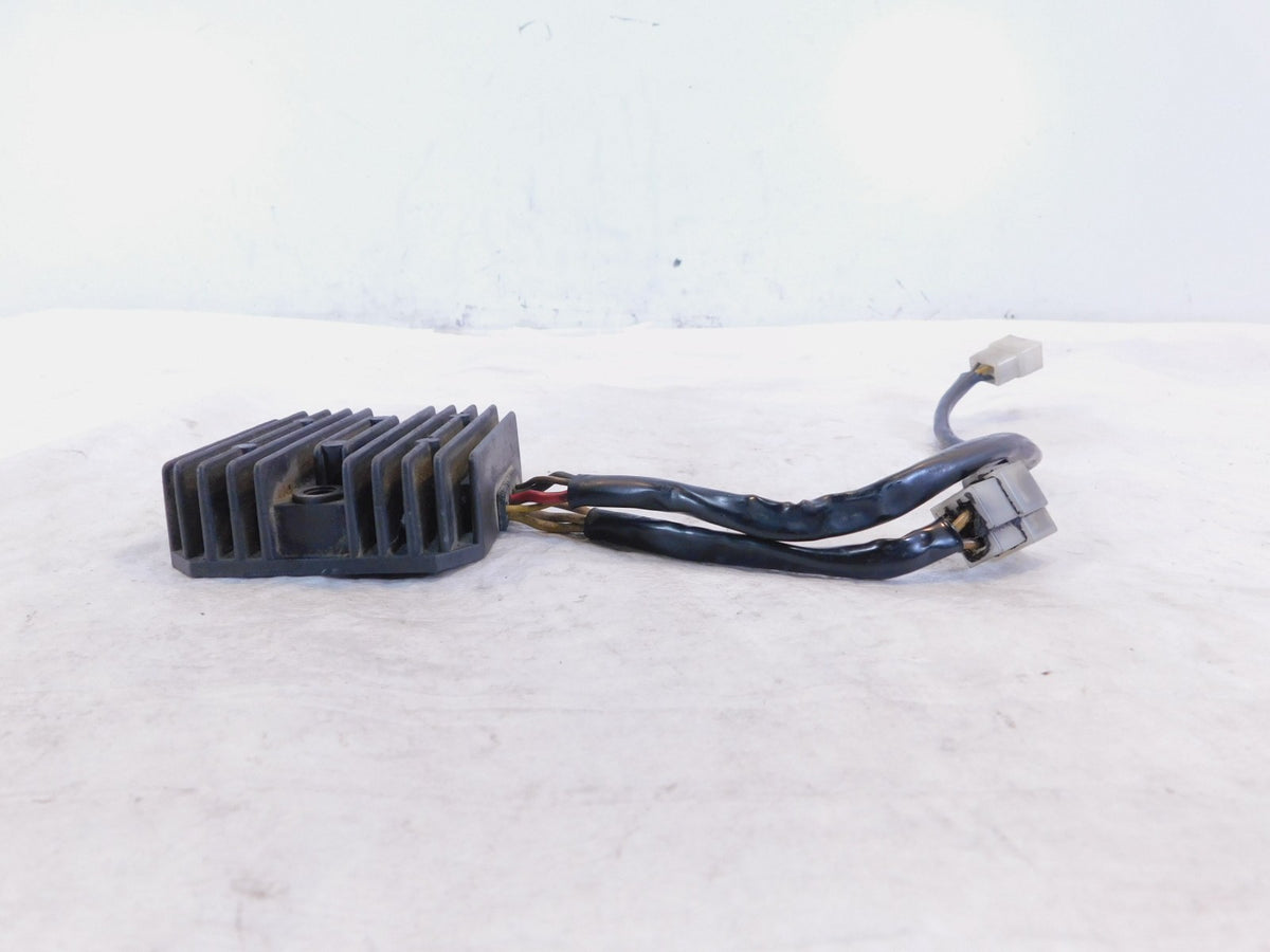 1981-1983 Yamaha Virago 750 XV750 Black Electric Voltage Regulator Rectifier
