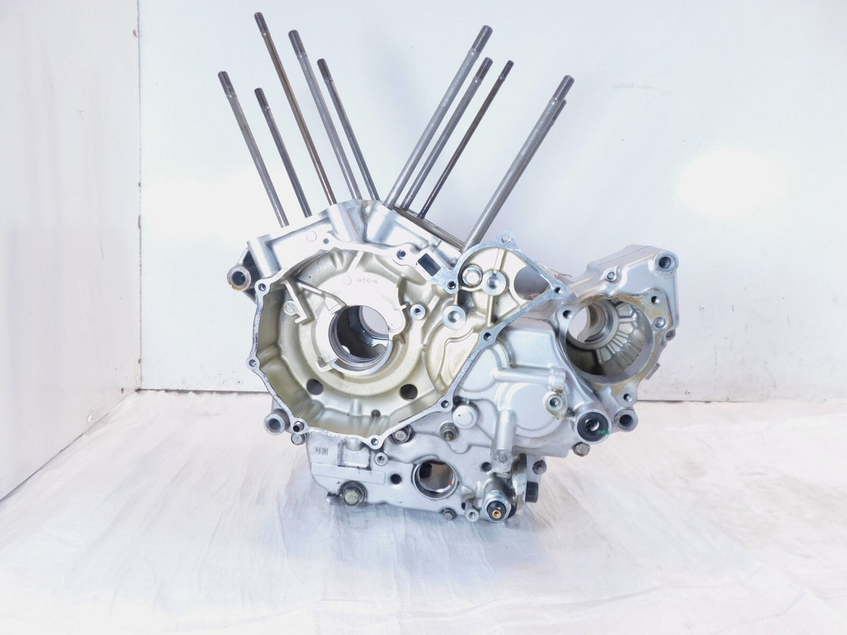 04-06 Honda VT750 VT750C Shadow Aero 750 Right/Left Engine Motor Block Crankcase - C3 Cycle