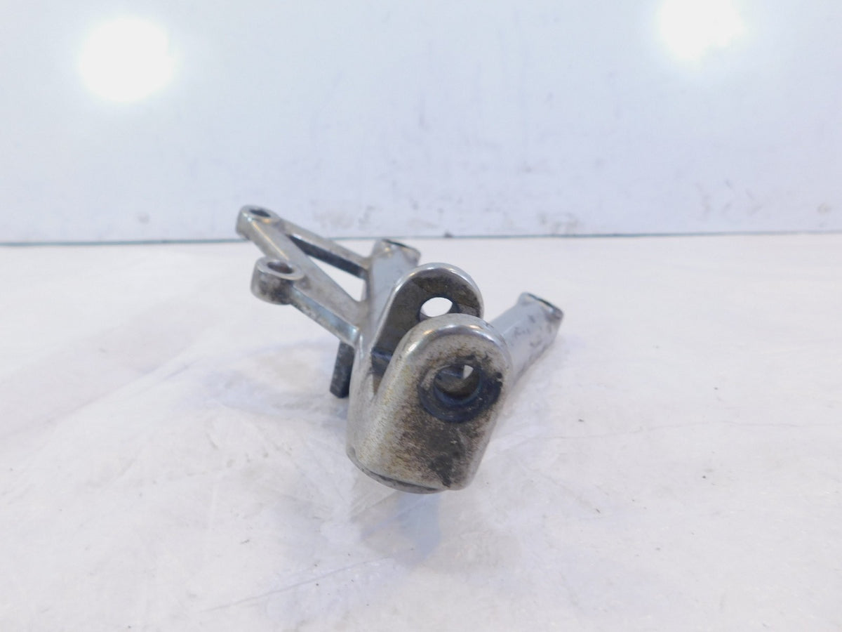 06-17 Triumph Daytona 675R Right Footpeg Footrest Mount Bracket Control Plate - C3 Cycle