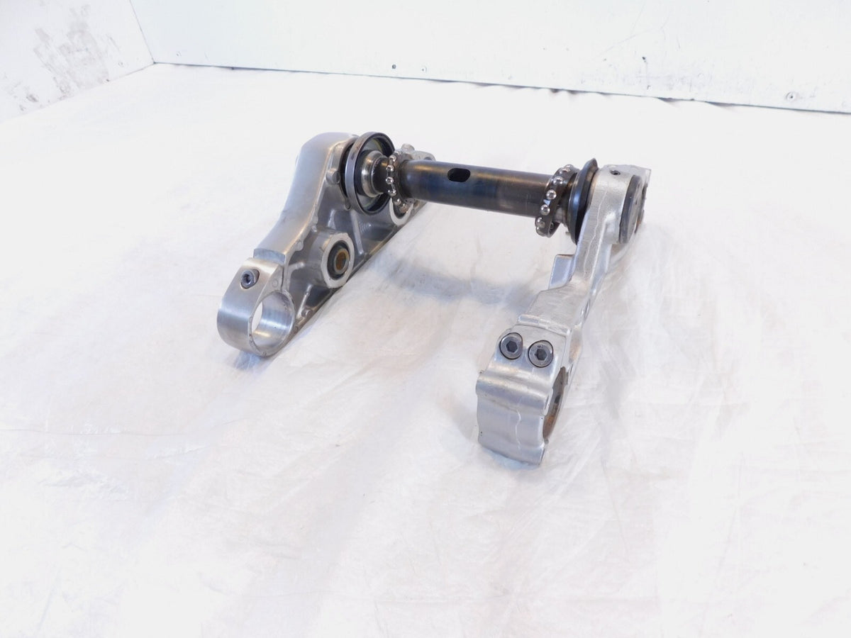 Yamaha V-Star XVS-1100 Classic Silverado Front Fork Steering Stem Triple Trees - C3 Cycle