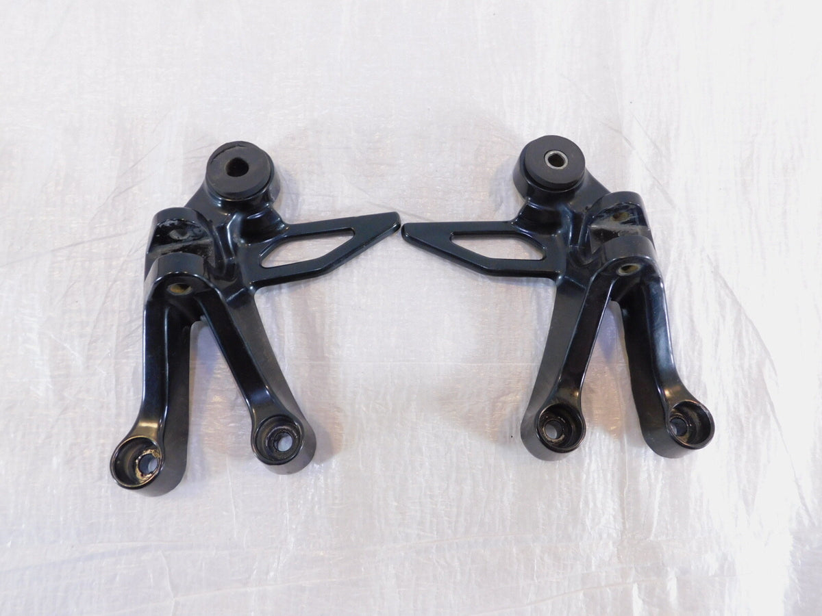 Suzuki GW250 Inazuma 250 L3 L4 L5 L7 Left/Right Passenger Foot Peg Mount Bracket - C3 Cycle