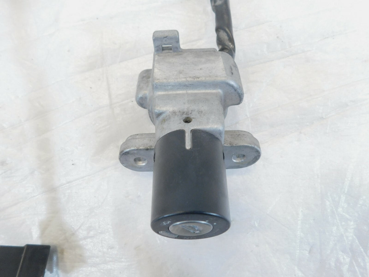1999 Ducati Monster 900 M900 Engine Motor Ignition Starting Switch Lock - No Key - C3 Cycle