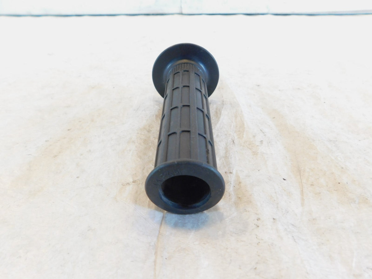 Triumph Daytona Sprint Tiger Trident Trophy Right Handlebar Throttle Hand Grip - C3 Cycle