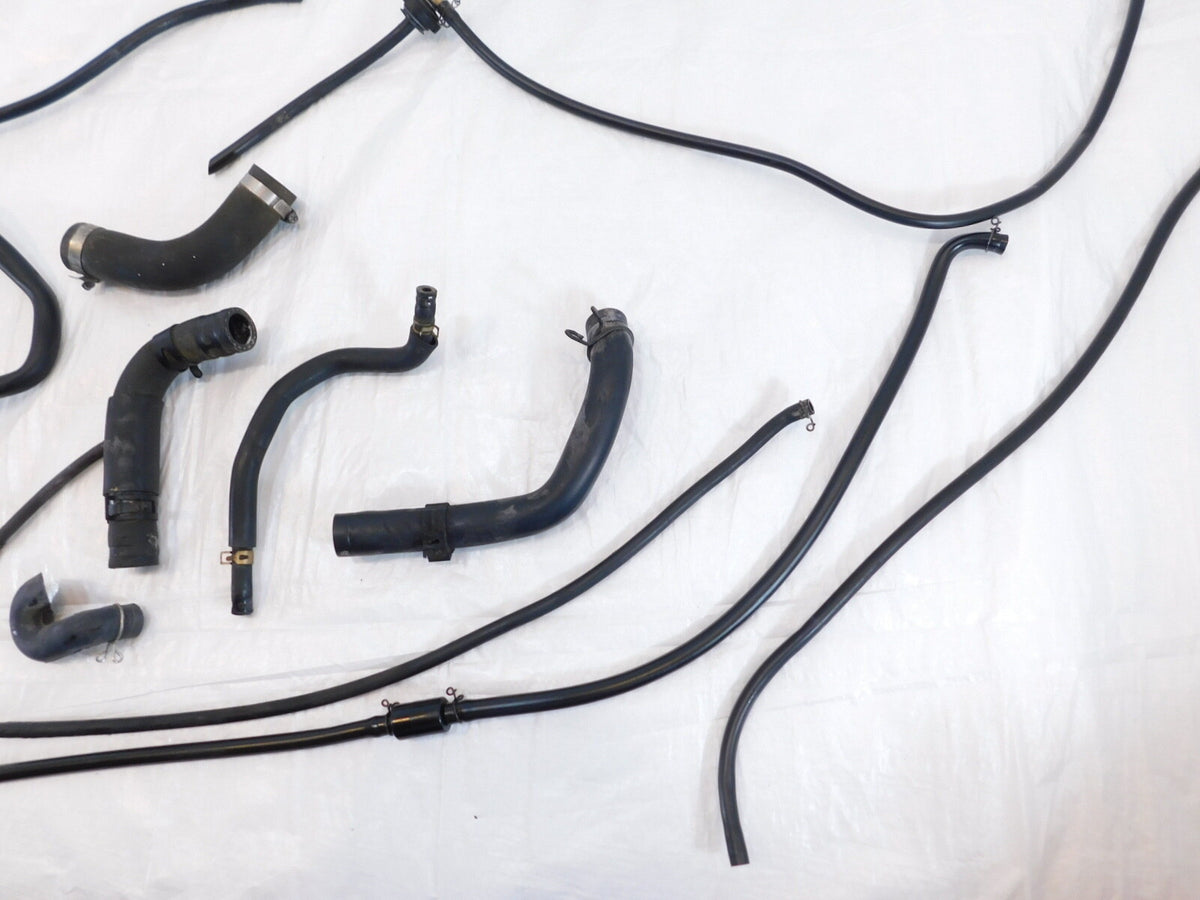 2002 02 Yamaha Royal Star Venture XVZ13 Misc Engine Oil Hose Pipe Line Box Lot
