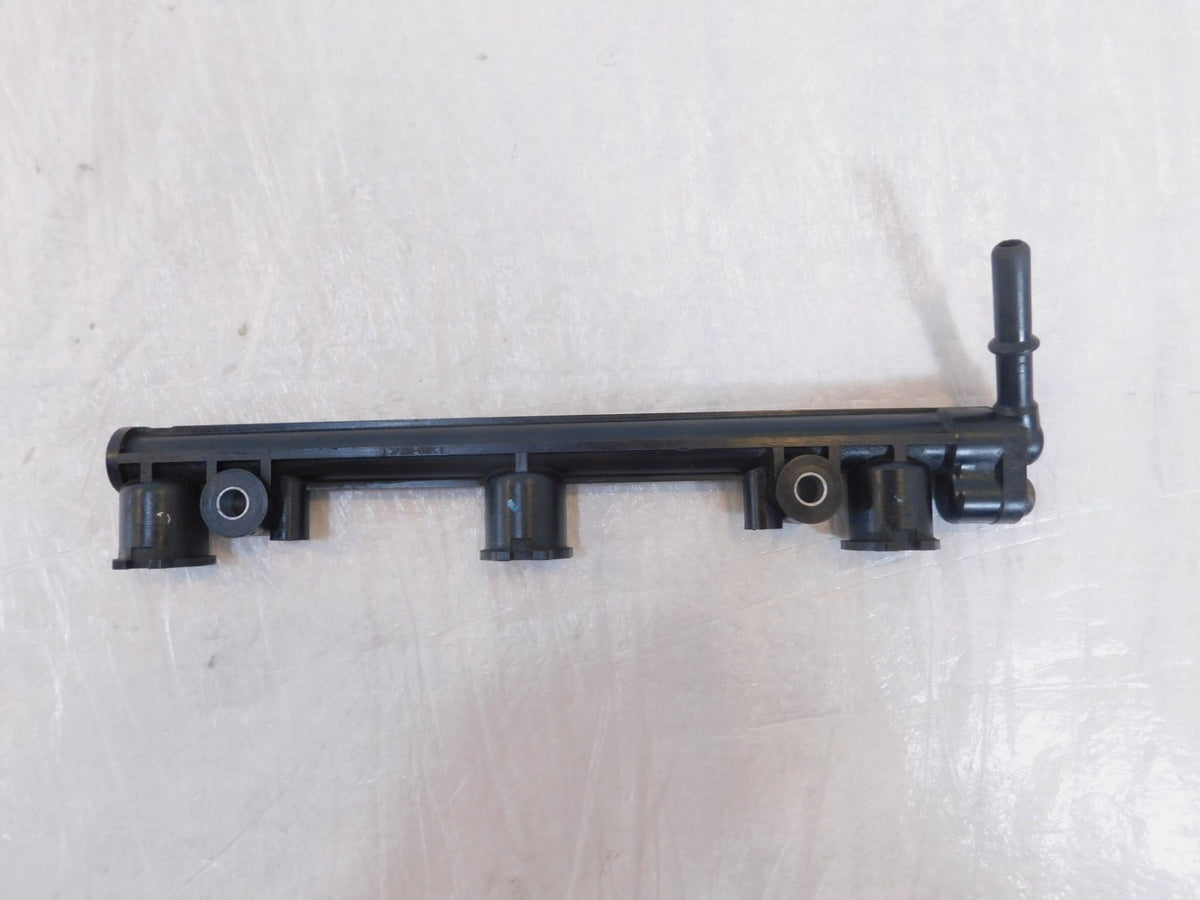 Triumph Tiger 1050 Speed Triple R Throttle Body Injector Fuel Rail Pipe Lines - C3 Cycle