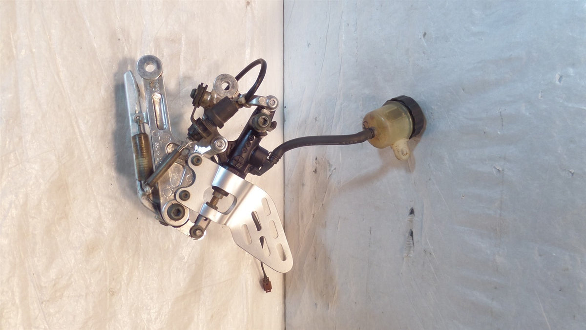 2003-2009 Yamaha YZFR6 R6 Right Footpeg Footrest Bracket, Brake Cylinder & Pedal - C3 Cycle