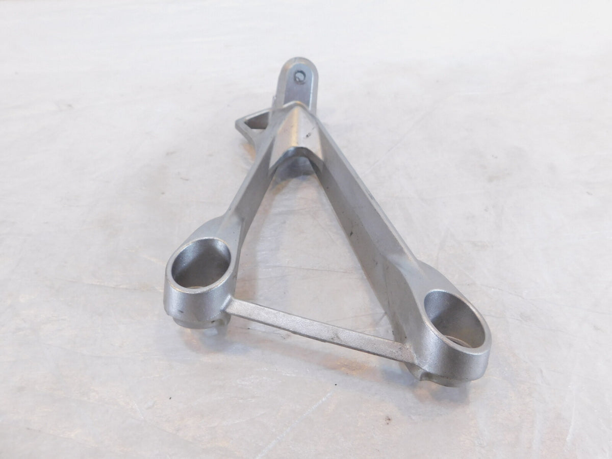 05-08 Kawasaki Ninja ZX6R ZX636 ZX6RR Left Rear Footrest Foot Peg Bracket Mount