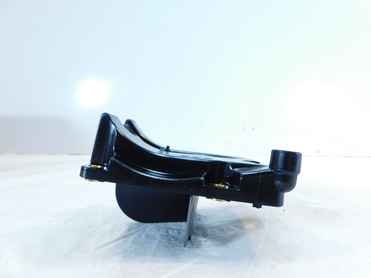 Triumph Bonneville Street Twin Thruxton R Engine Motor Crankcase Breather Cover - C3 Cycle