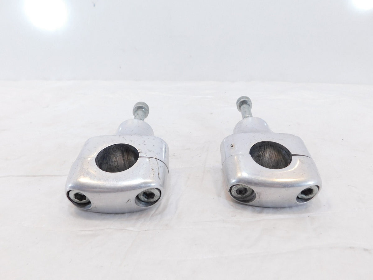 Victory V92 Deluxe Classic Touring Cruiser Handlebar Handle Bar Riser Brackets