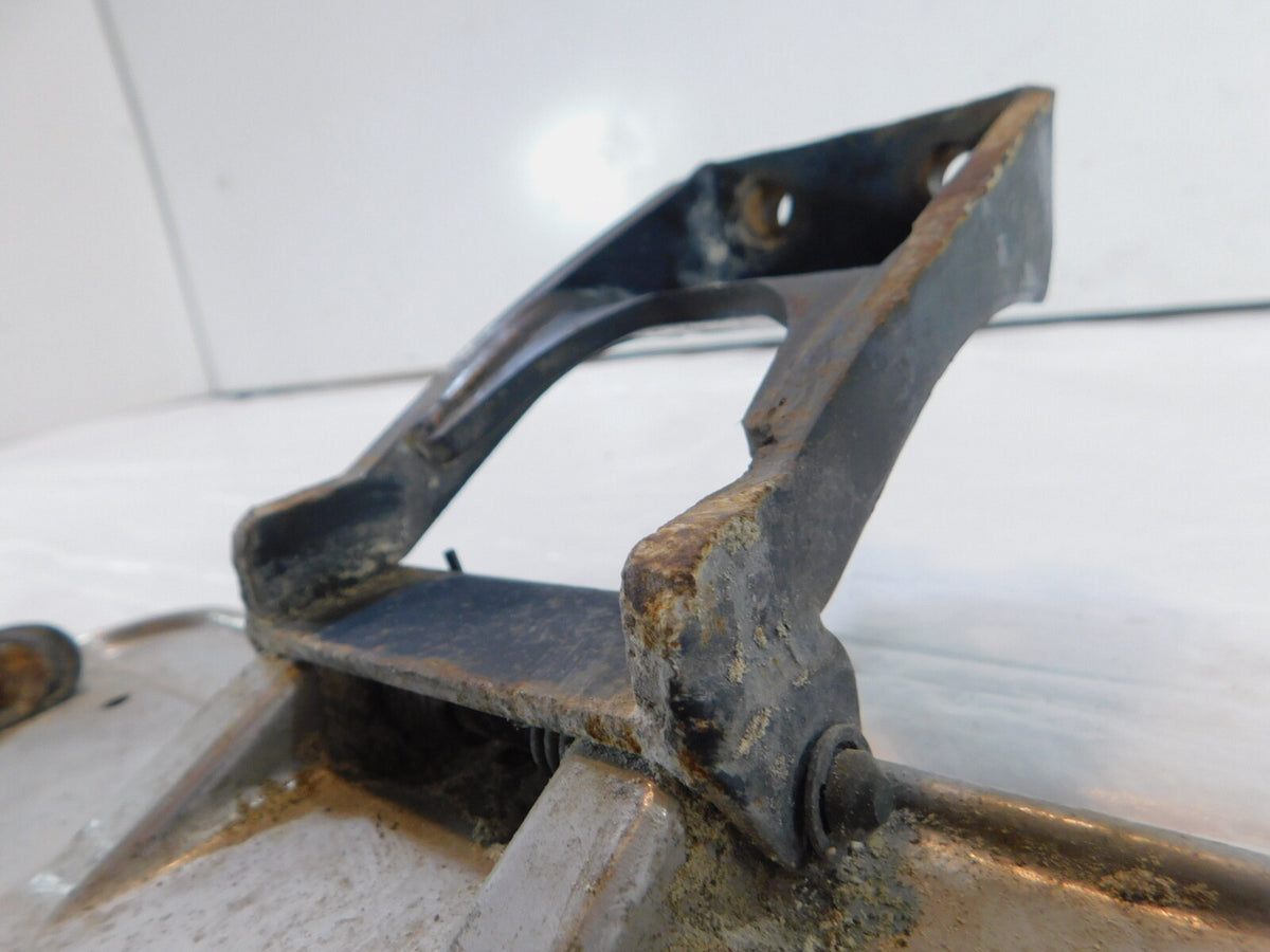 2001-2003 Yamaha XV1600 Road Star 1600 Front Right Foot Board Footrest & Mount - C3 Cycle