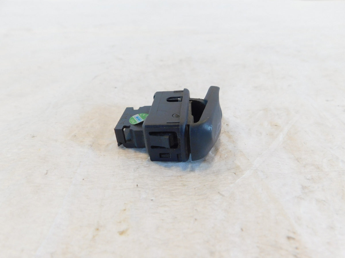 Piaggio Vespa LX GT GTS 50 125 250 Front Handlebar Indicator Alert Horn Switch - C3 Cycle