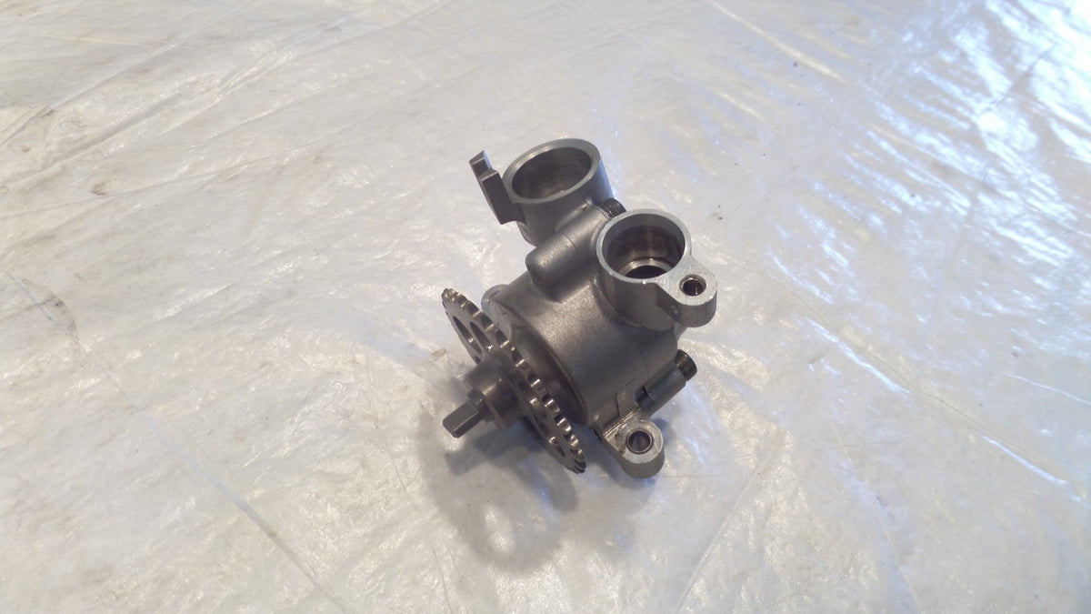 Yamaha YZFR6 YZF R6 & FZ6 FZ-6 Engine Motor Oil Pump Assembly 5MT-13300-00-00 - C3 Cycle