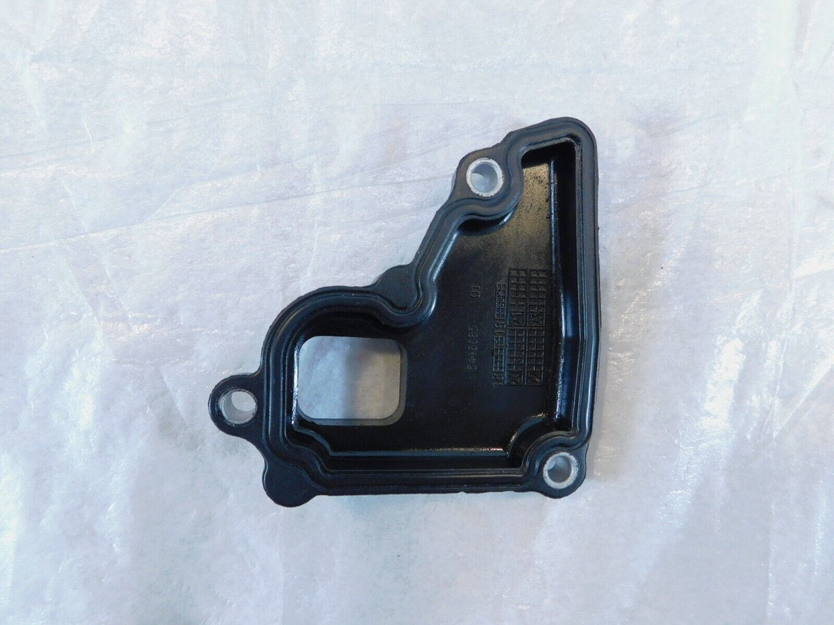 Indian Challenger Limited Cylinder Head Engine Breather Fitting Housing Cover - C3 Cycle