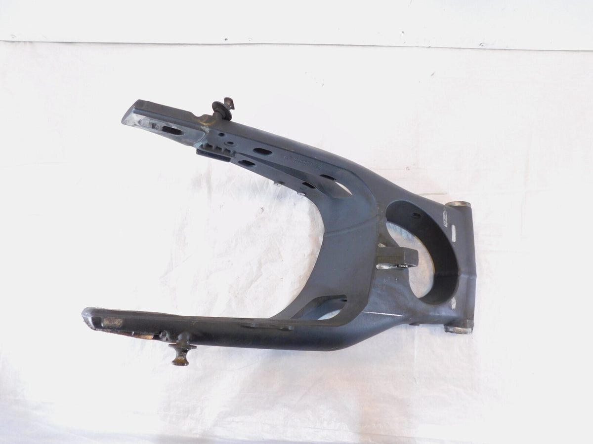 Triumph Street Triple 675 Daytona 675R SE Rear Wheel Fork Swingarm Swing Arm