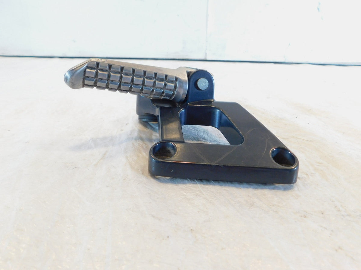 Kawasaki Ninja ZX600 ZX600-E ZZR600 Rear Left Passenger Footpeg & Mount Bracket - C3 Cycle