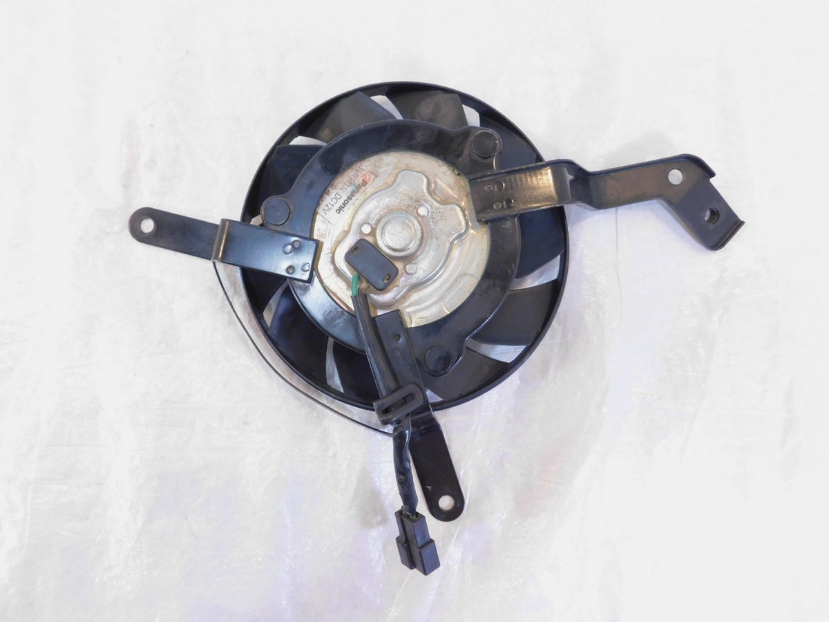 2013-2016 Triumph Street Triple 675 Engine Motor Cooling Coolant Radiator Fan - C3 Cycle