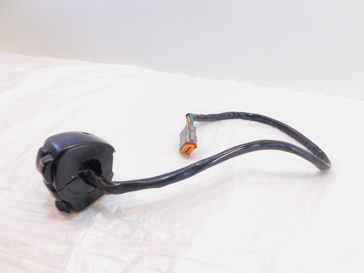 Harley Davidson Electra Glide Ultra Left Handlebar Speaker Volume & CB Switches - C3 Cycle