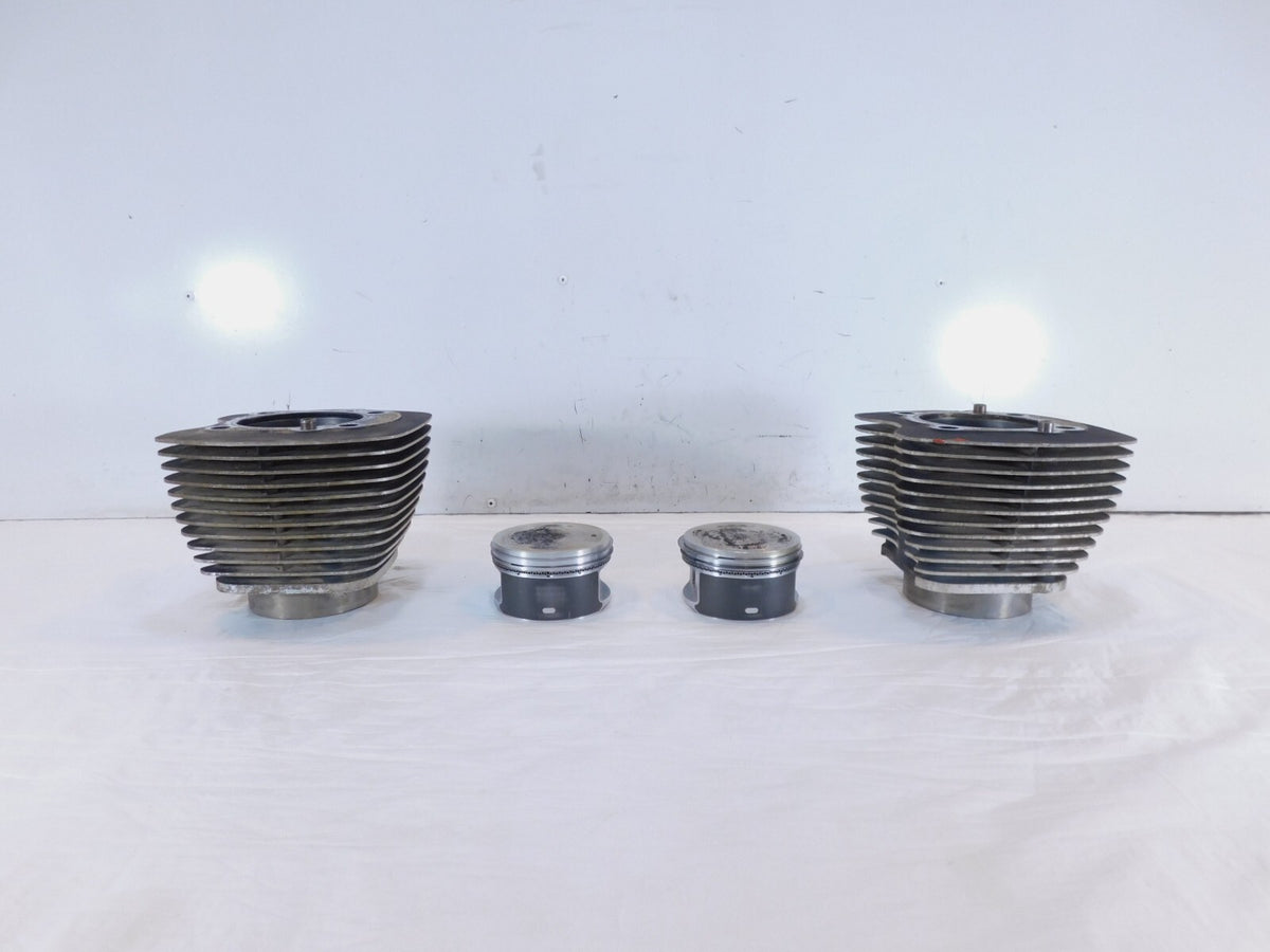 Harley Davidson Twin Cam Touring Dyna & Softail Engine Pistons & Black Cylinders
