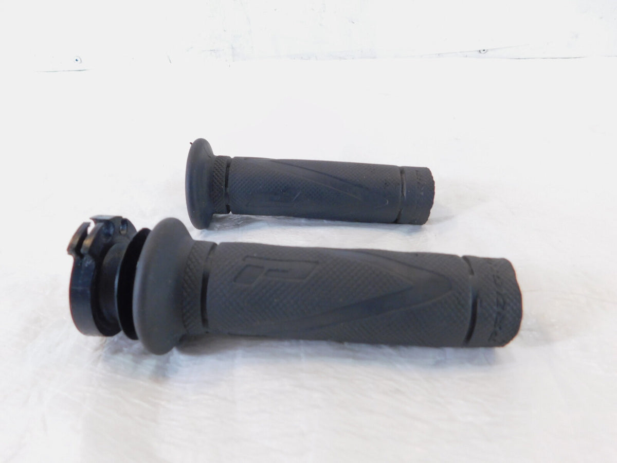 2015-23 Yamaha YZFR3 YZF MT03 XMAX CDZ300 Right/Left Handlebar Rubber Grip Tubes - C3 Cycle