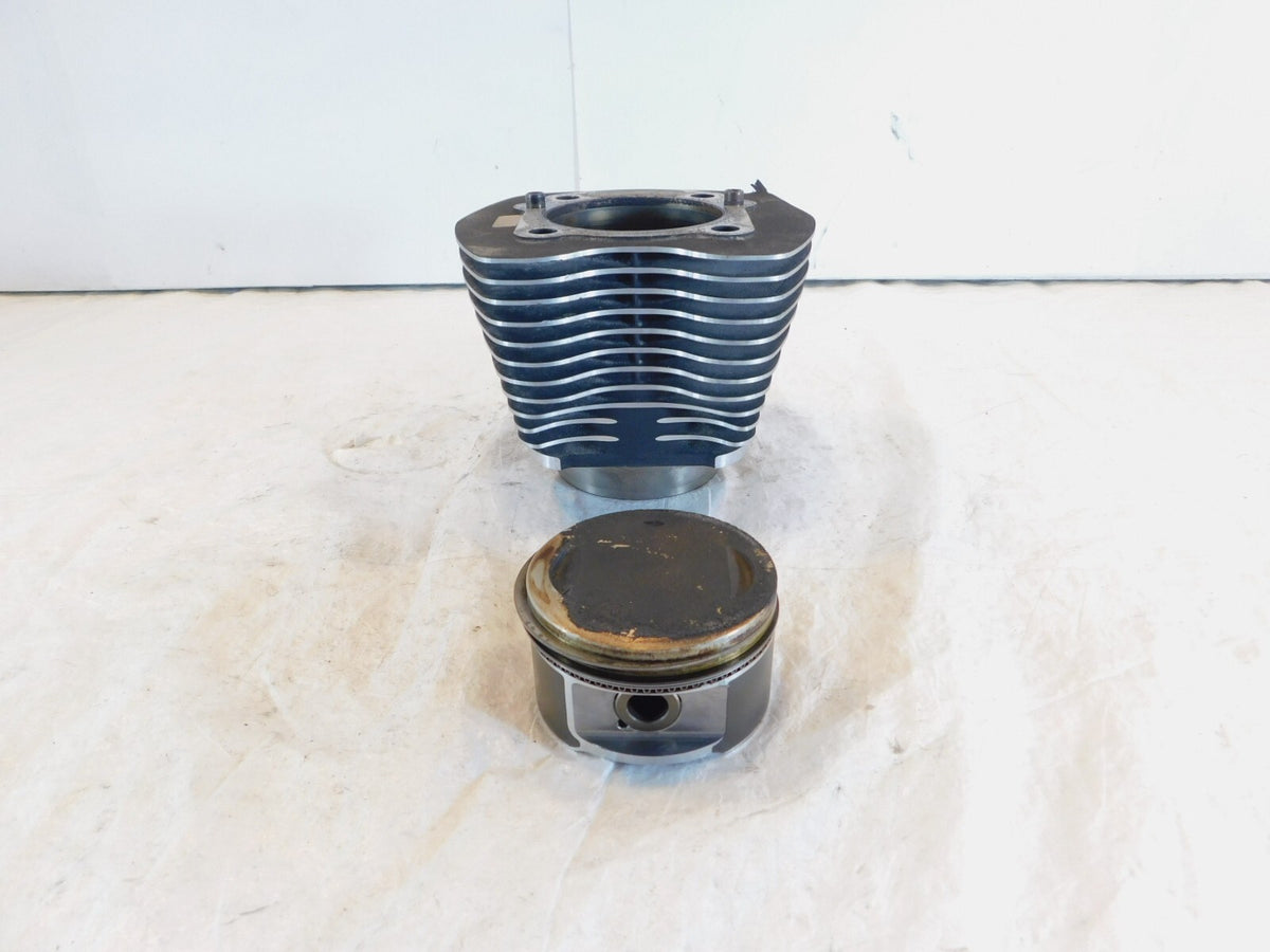 Harley Davidson Touring Dyna & Softail Twin Cam 88 Motor Piston & Black Cylinder - C3 Cycle