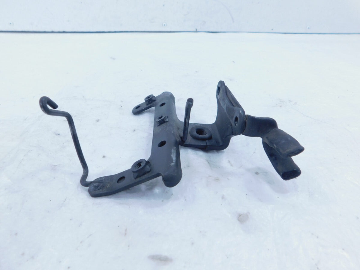 84-85 Honda VF500C Magna V30 500 Fuse Box & Inner Horn Holder Case Mount Bracket - C3 Cycle