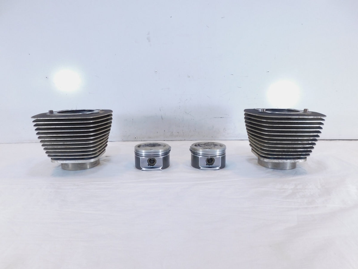 Harley Davidson Twin Cam Touring Dyna & Softail Engine Pistons & Black Cylinders