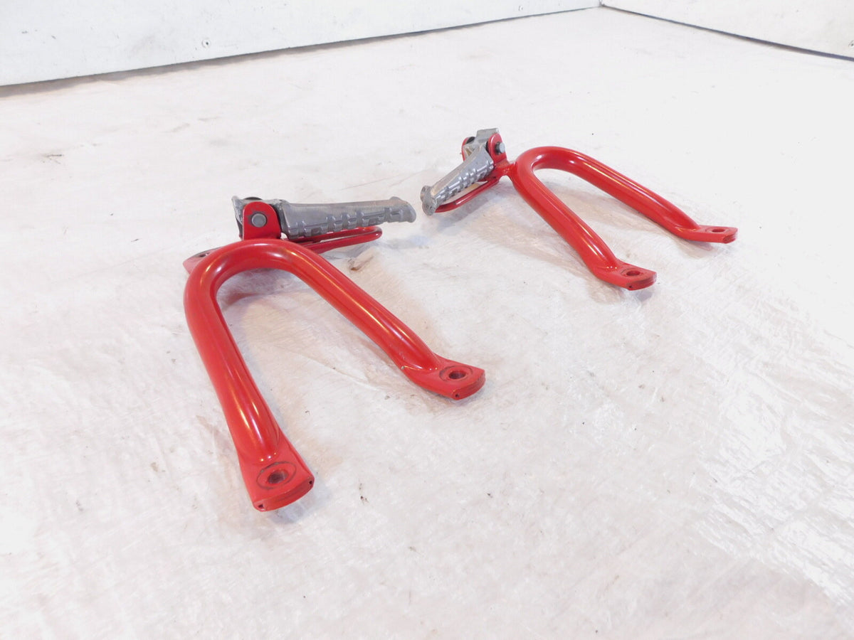 Yamaha FZR600R FZR600 Rear Right Left Passenger Footpeg Footrests Mount Brackets - C3 Cycle