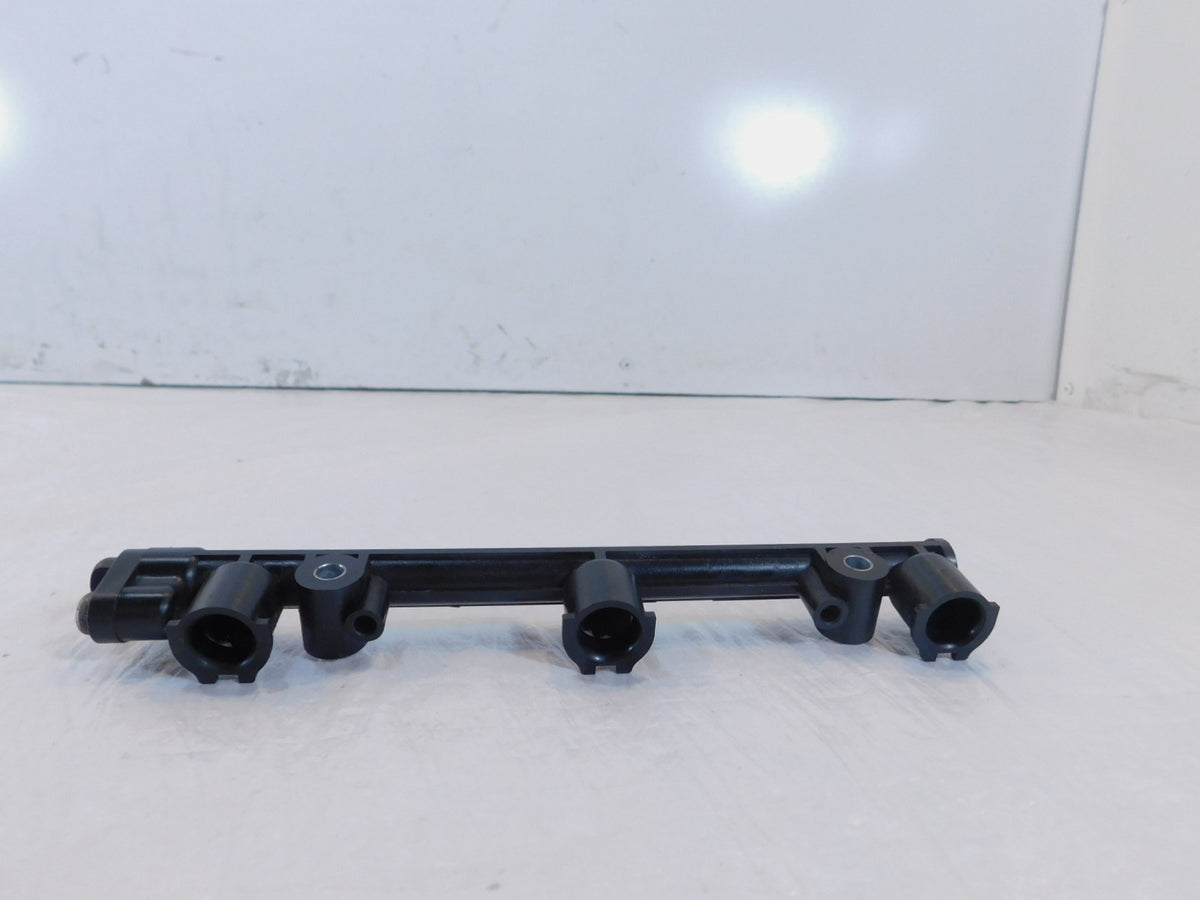 Triumph Tiger 1050 Speed Triple R Throttle Body Injector Fuel Rail Pipe Lines - C3 Cycle