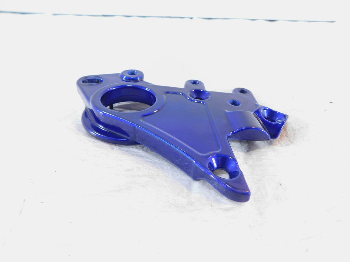 1999 Buell X1 Lightning Blue Rear Right Footpeg Footrest Side Plate Bracket
