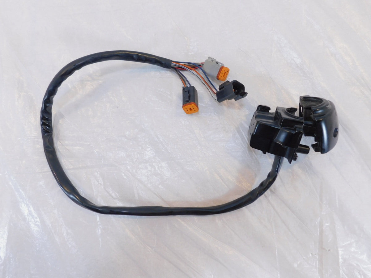 Harley Road & Electra Glide Ultra Right Handlebar Cruise Control Switch Housing - C3 Cycle