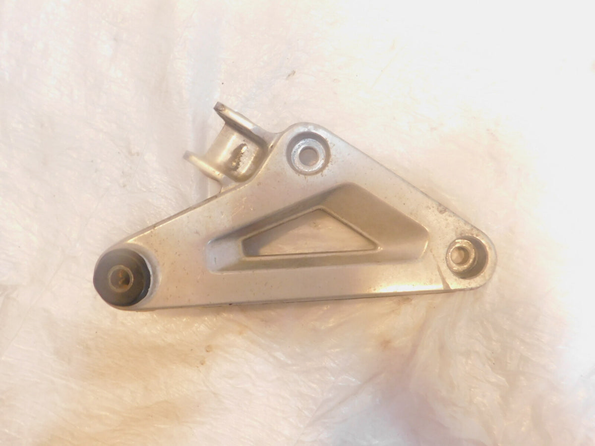 Honda Magna 700 750 VF750 Rear Right Passenger Footpeg Footrest Mount Bracket - C3 Cycle