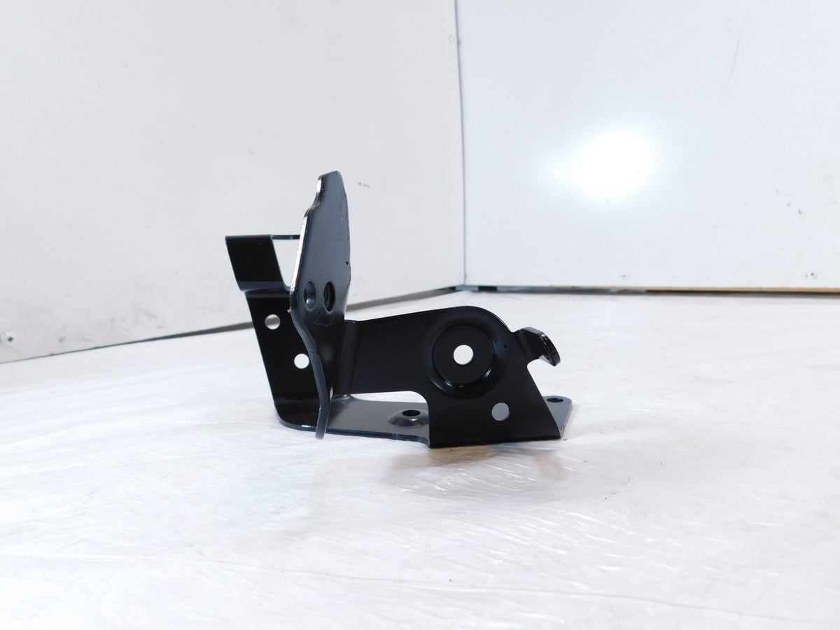 Harley Davidson Softail Heritage Classic & Slim Front Brake Line Mount Bracket