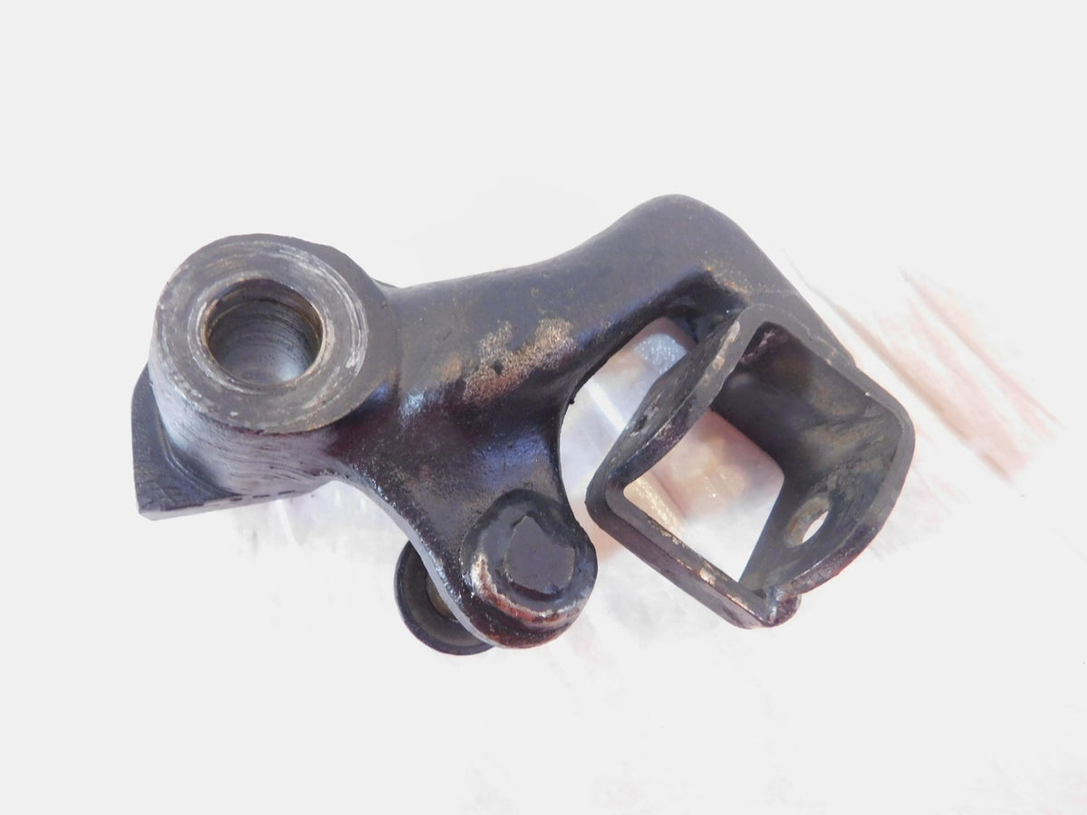 1982-1983 Yamaha XJ750J Maxim 750 Front Right Main Rider Footrest Footpeg Mount - C3 Cycle