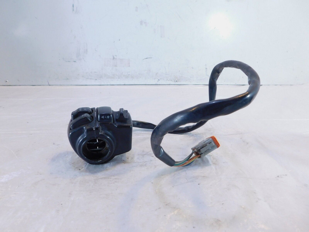 Harley Electra Glide Right Handlebar Engine Stop Start Kill Switches w/ Radio - C3 Cycle