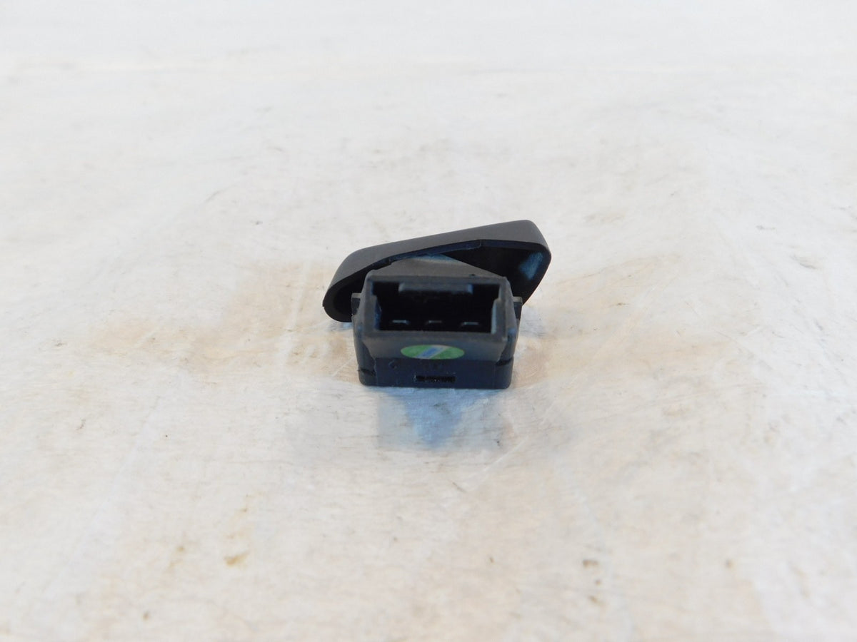 Piaggio Vespa 50 125 150 LX GTS GTV Front Handlebar Headlight Selector Switch - C3 Cycle