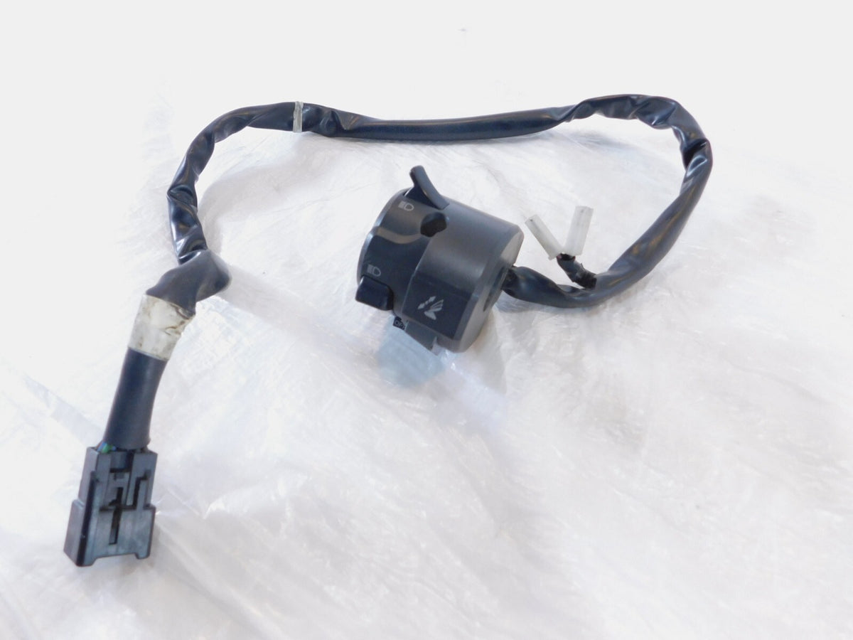 2008-2009 Kawasaki Concours 14 ABS OEM Left Side Handle Bar Light Horn Switch - C3 Cycle