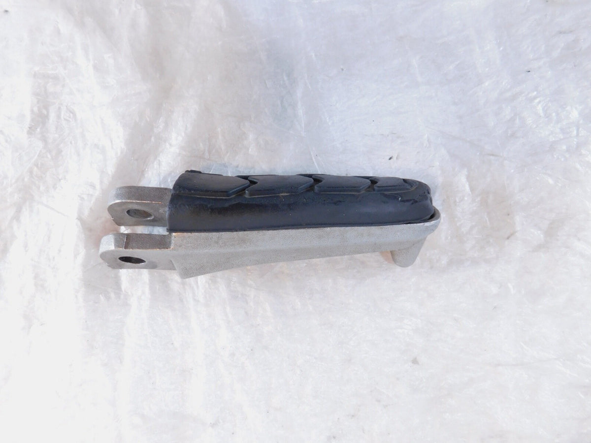 Honda CBR CBR600 CBR1100XX Blackbird VFR800 Front Right Side Footrest Foot Peg - C3 Cycle
