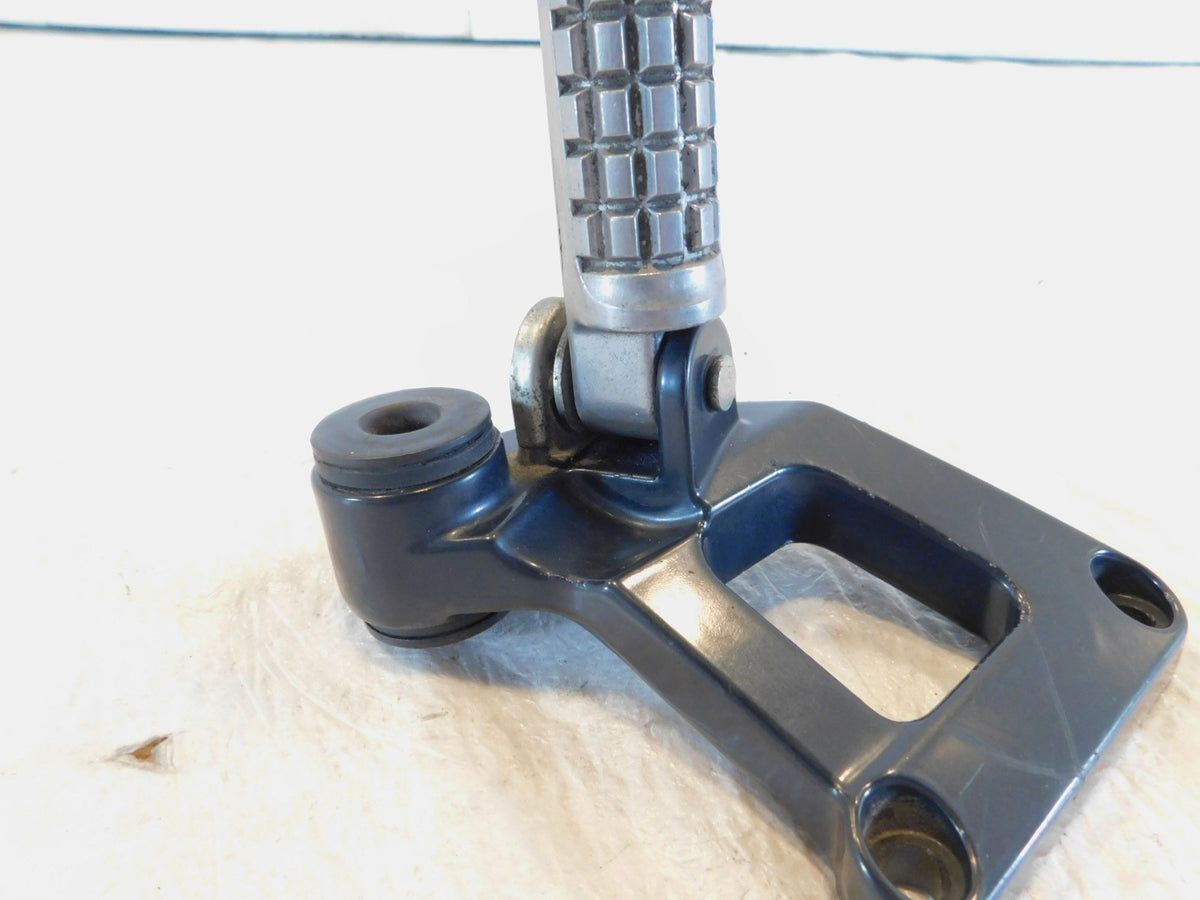 Kawasaki Ninja ZX600 ZX600-E ZZR600 Rear Left Passenger Footpeg & Mount Bracket - C3 Cycle