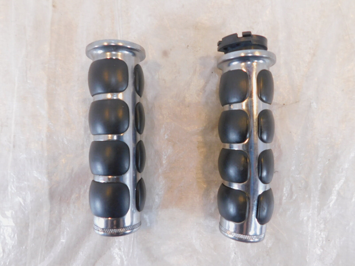 Victory V92 Kingpin Vegas Hammer Deluxe Classic & Touring Cruiser Chrome Grips - C3 Cycle