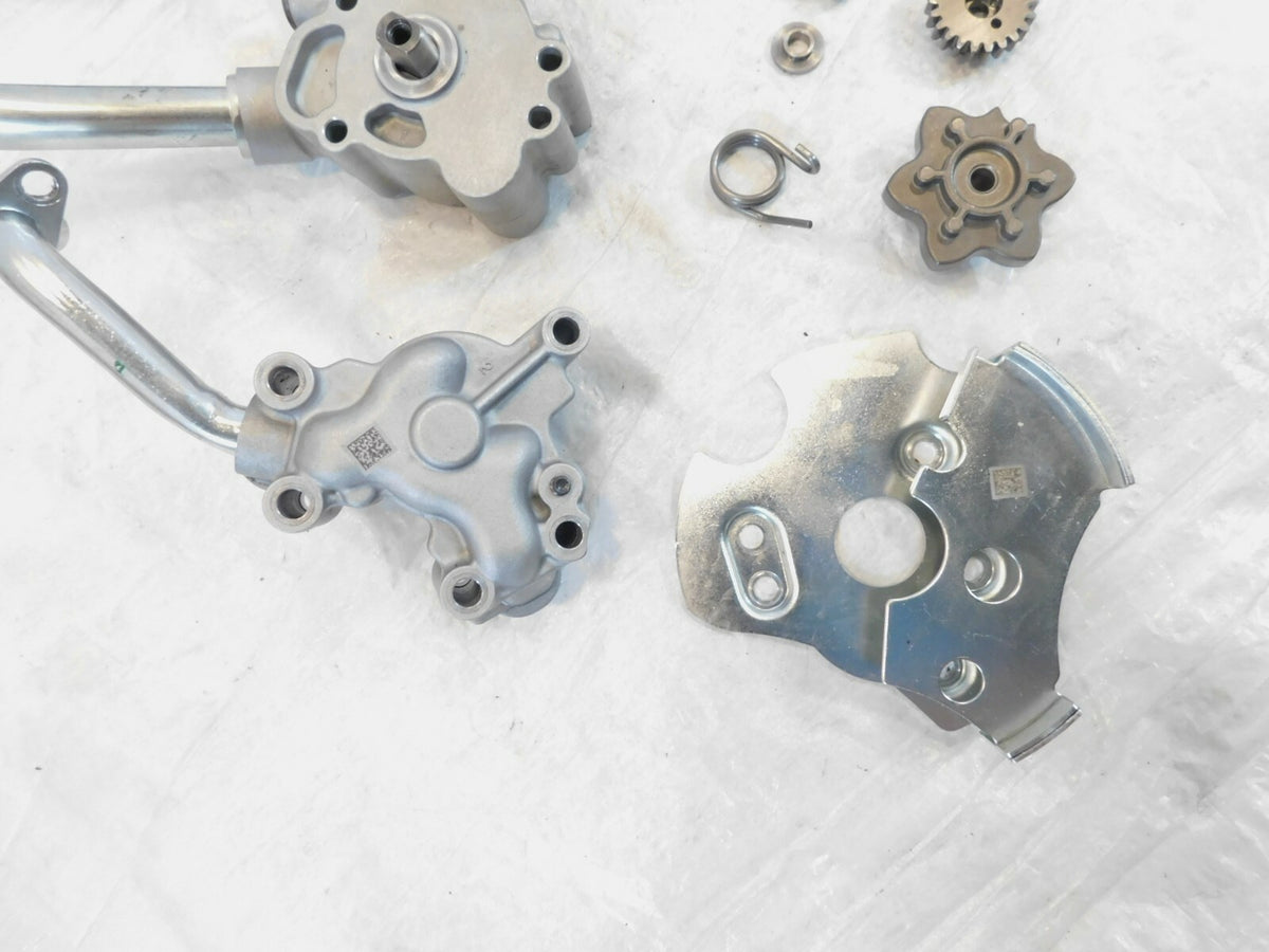 2016 16 Indian Scout Sixty Engine Motor Oil Pump, Gears, Pipe & Other Parts - C3 Cycle