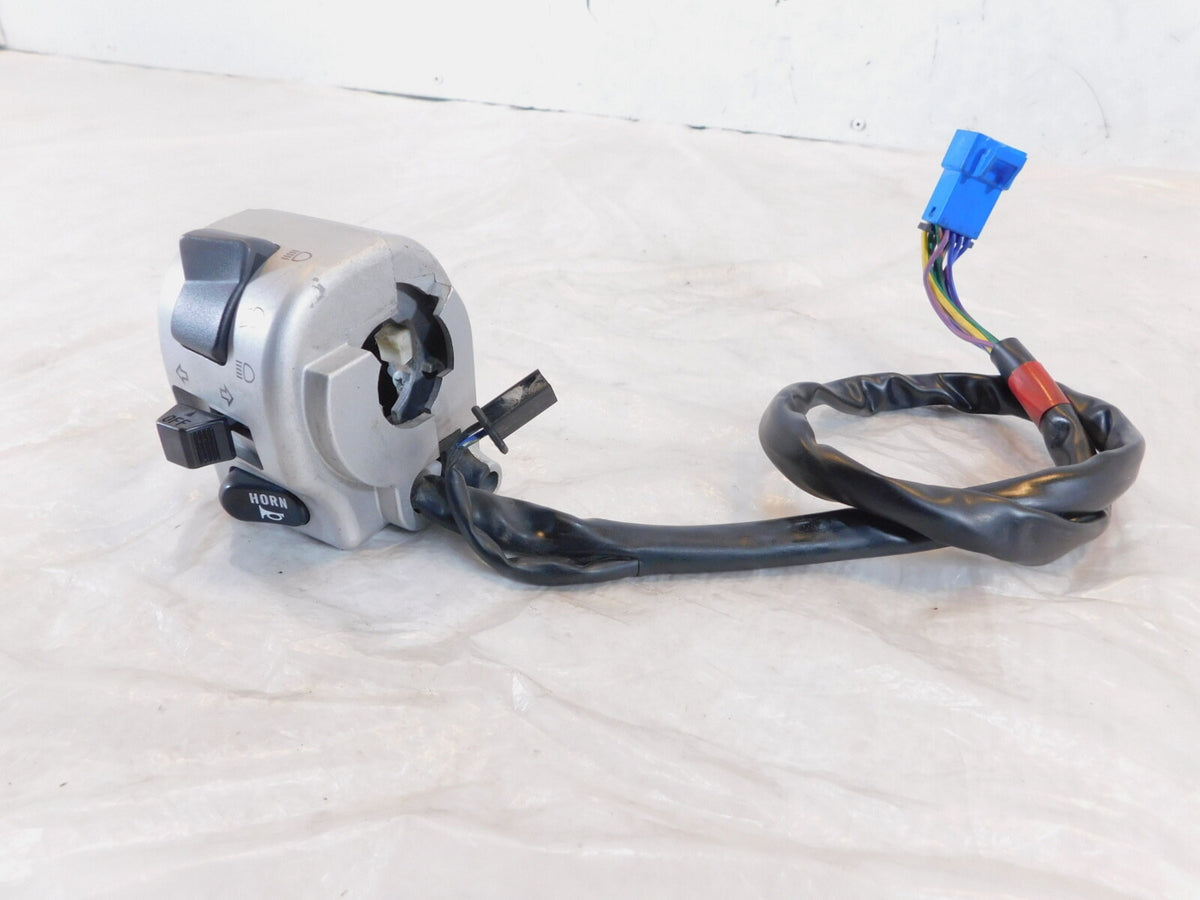 2005-2007 Victory Kingpin Vegas Left Handlebar Horn & Turn Signal Switch Buttons - C3 Cycle