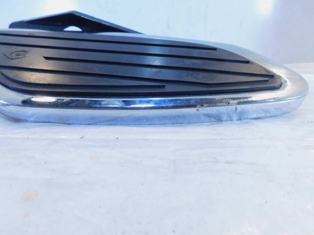 Kawasaki Vulcan 800 VN800 Classic Cobra Front Right Main Rider Floorboard - C3 Cycle