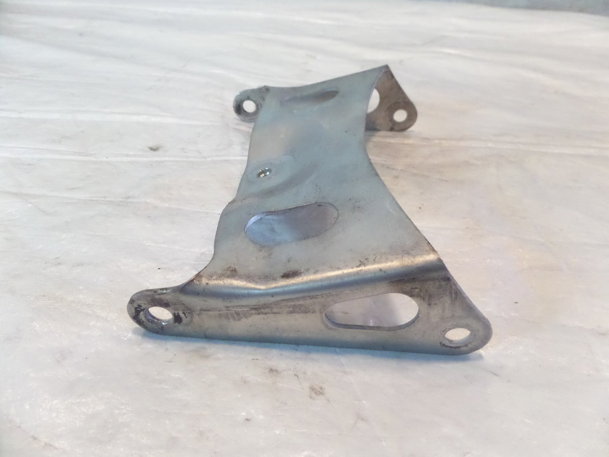 Suzuki GSX-R600 GSX-R750 GSX-R1000 Rear Back Seat Rail Connector Bracket