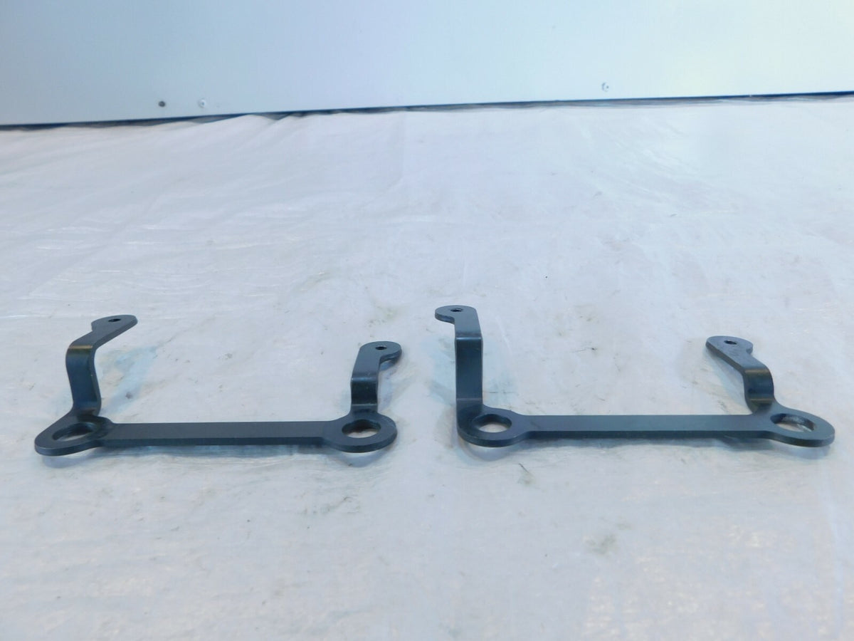 Yamaha V-Star 1100 Classic Custom Silverado Engine Cylinder Head Cover Brackets
