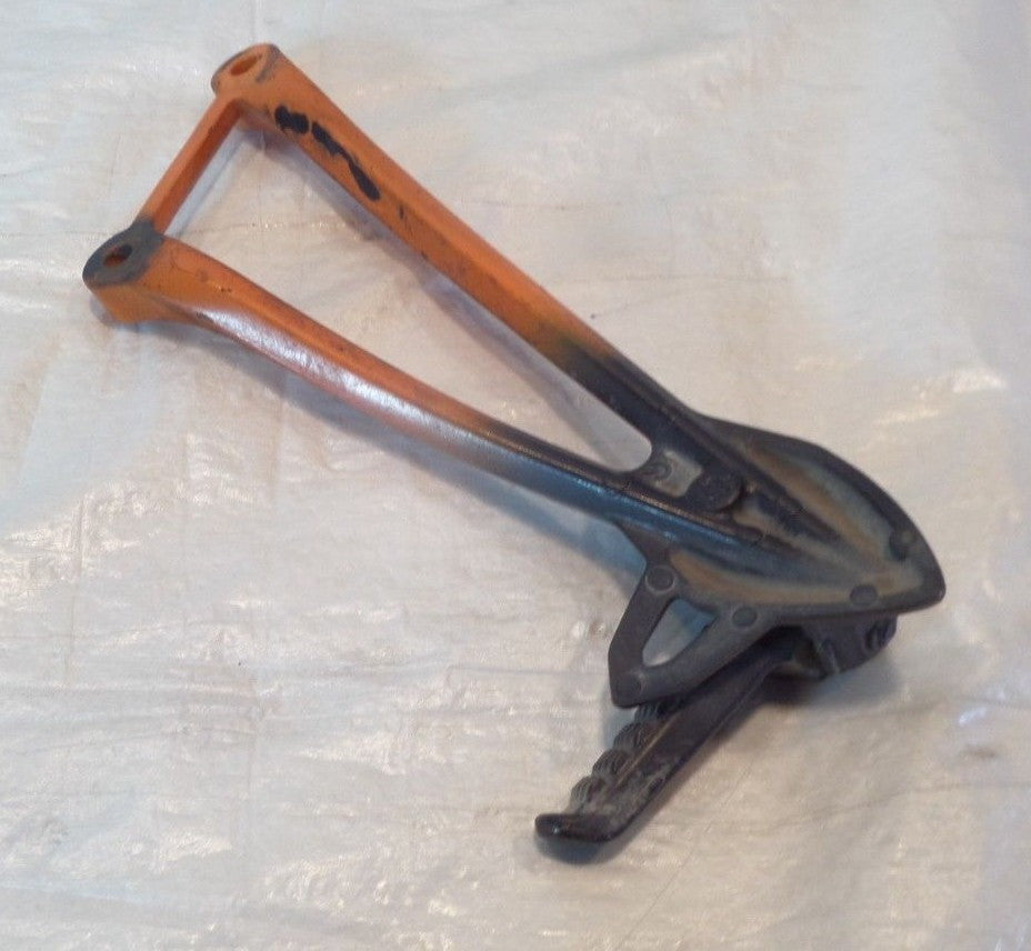 Kawasaki Ninja ZX-10R ZX-6R Rear Left Passenger Foot Peg & Stay 35063-0444-11E - C3 Cycle