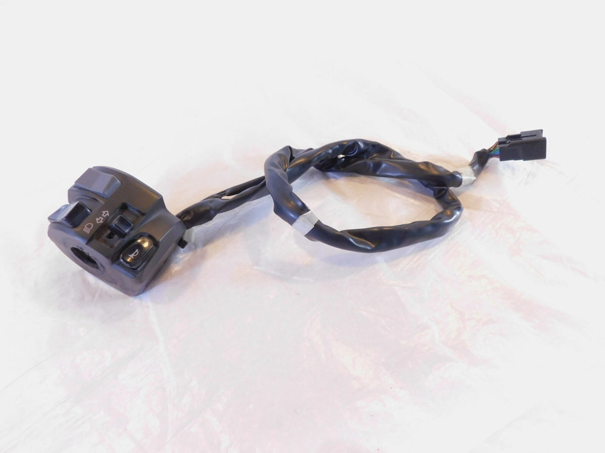 2008-2009 Kawasaki Concours 14 ABS OEM Left Side Handle Bar Light Horn Switch - C3 Cycle